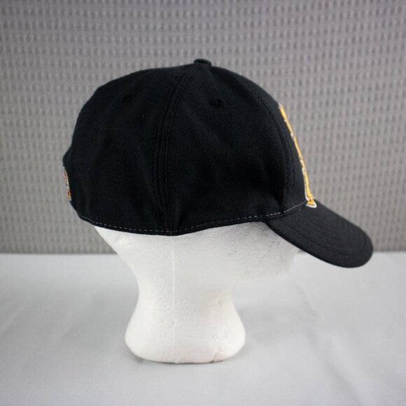 Calgary Flames Embroidered Fitted Hat - Picture 5 of 7